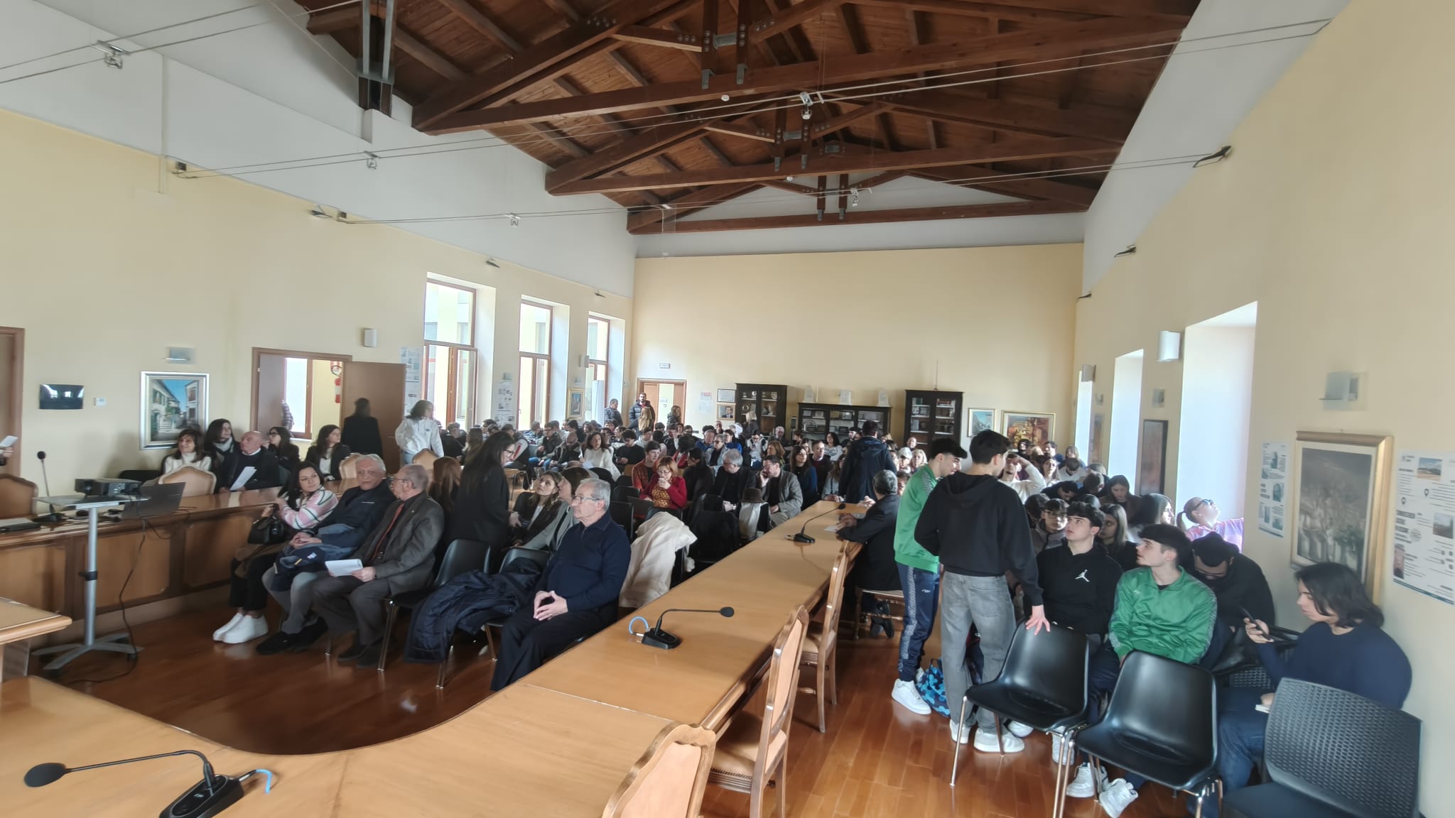 Galleria Politecnico di Bari apre le porte alle Aree Interne: Bovino, al via il dialogo tra università e comunità montane - Diapositiva 2 di 5